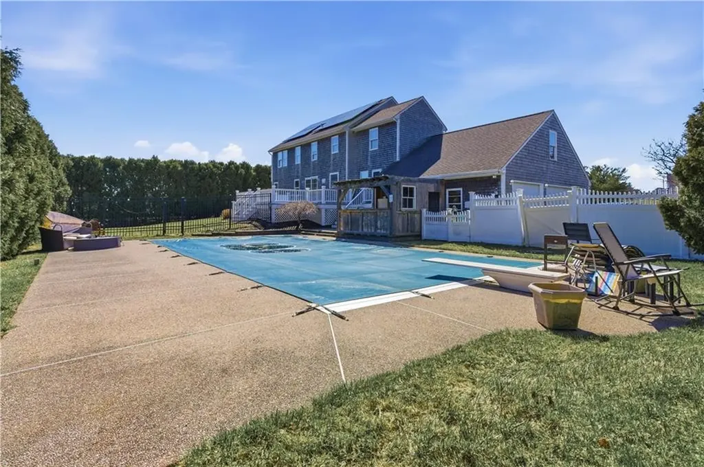 101 Windstone Drive Portsmouth RI 02871