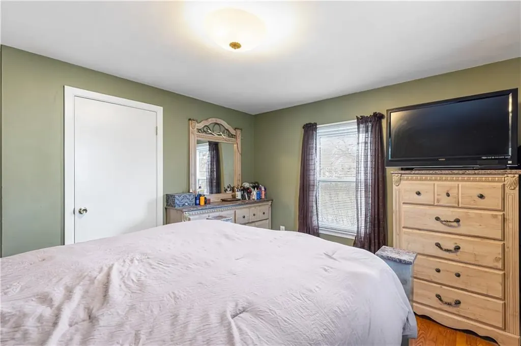 52 Maxfield Avenue East Providence RI 02914
