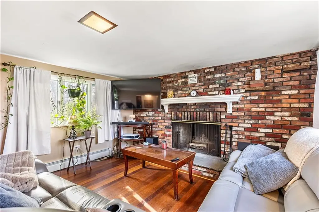 52 Maxfield Avenue East Providence RI 02914