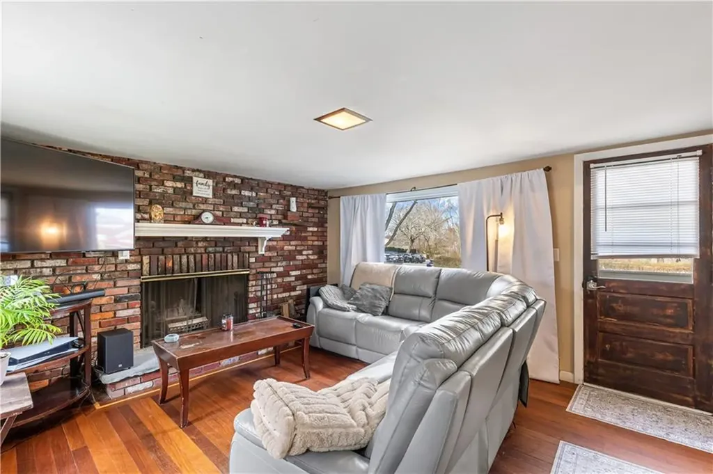 52 Maxfield Avenue East Providence RI 02914