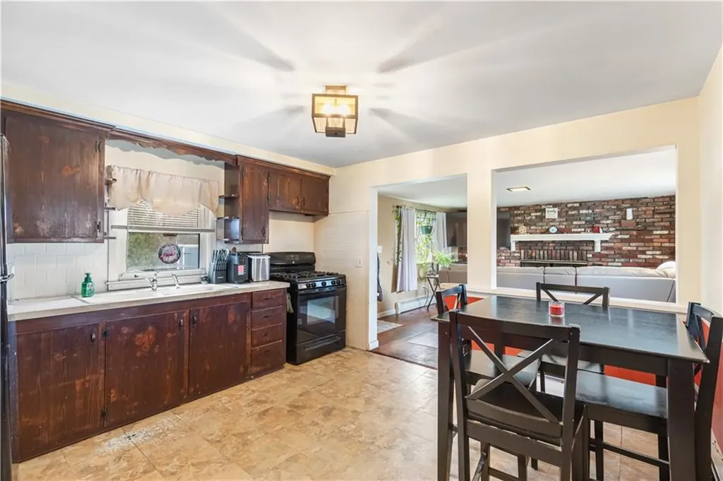 52 Maxfield Avenue East Providence RI 02914