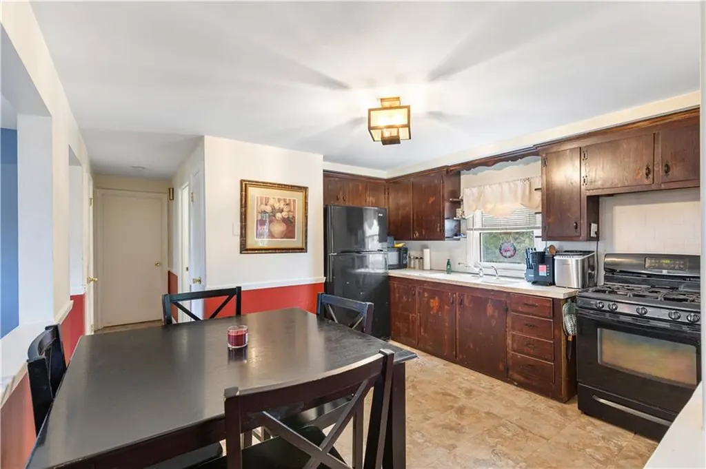 52 Maxfield Avenue East Providence RI 02914