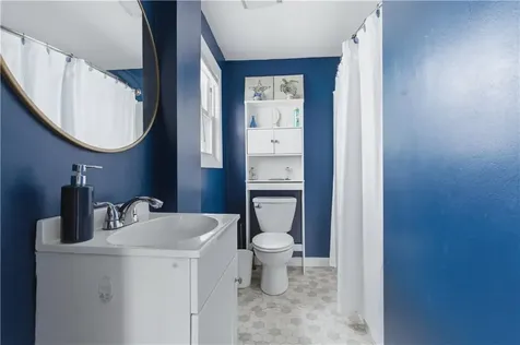 31 Oakhurst Avenue Warwick RI 02889