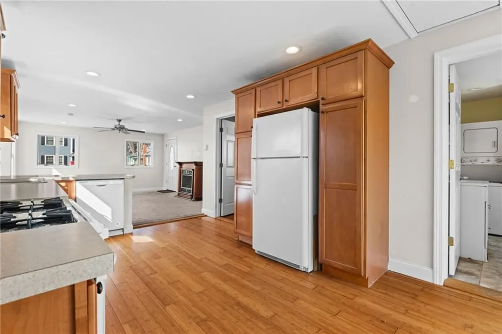 444 Pequot Avenue Warwick RI 02889