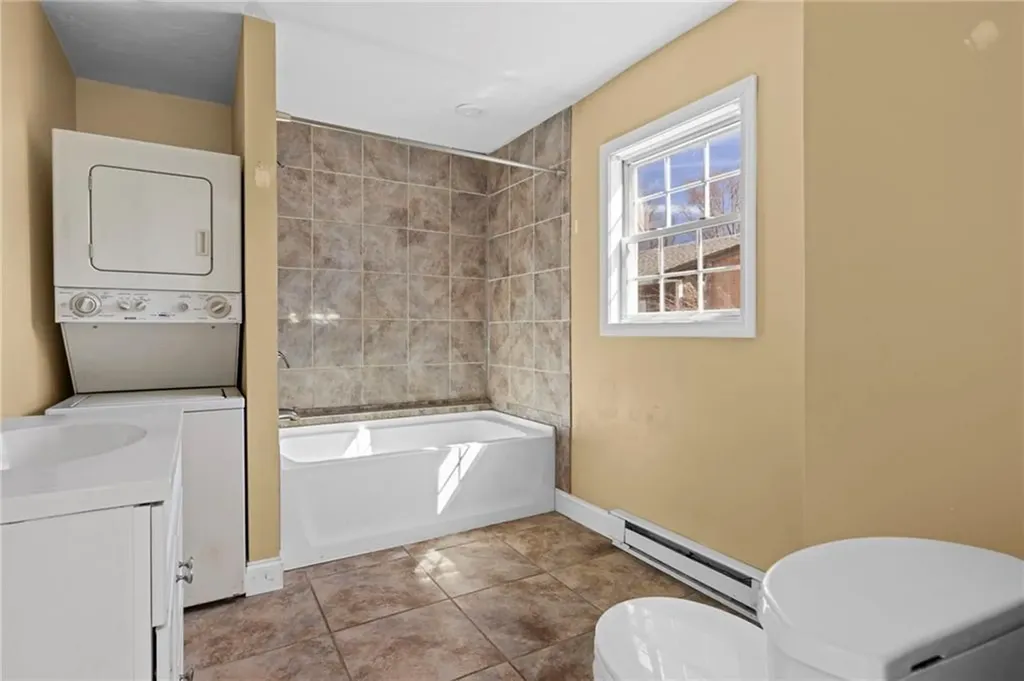 444 Pequot Avenue Warwick RI 02889