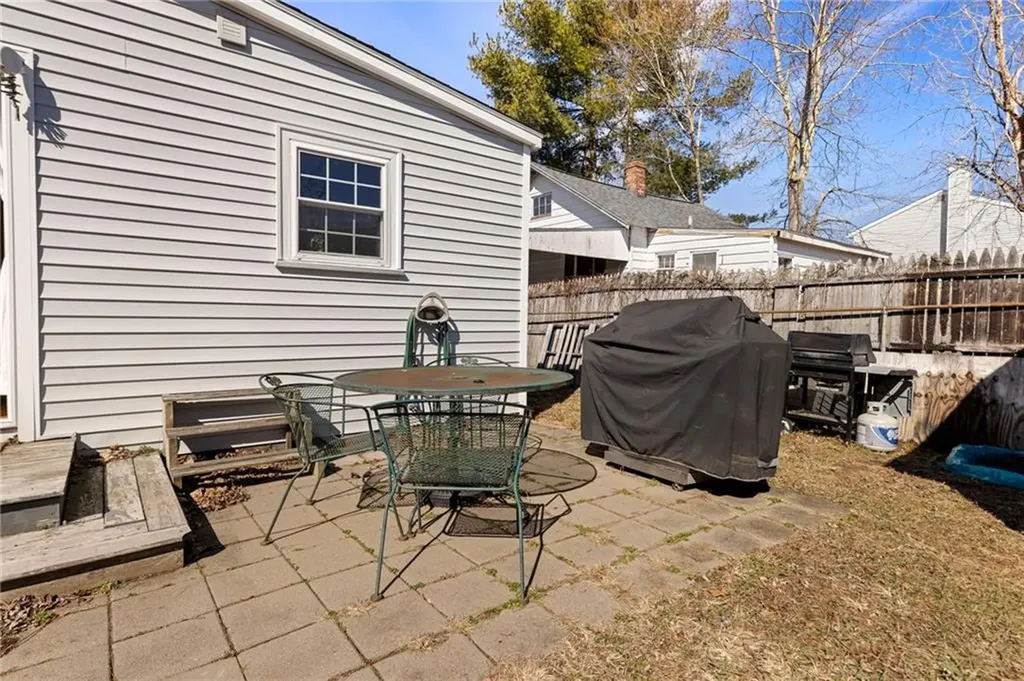 444 Pequot Avenue Warwick RI 02889