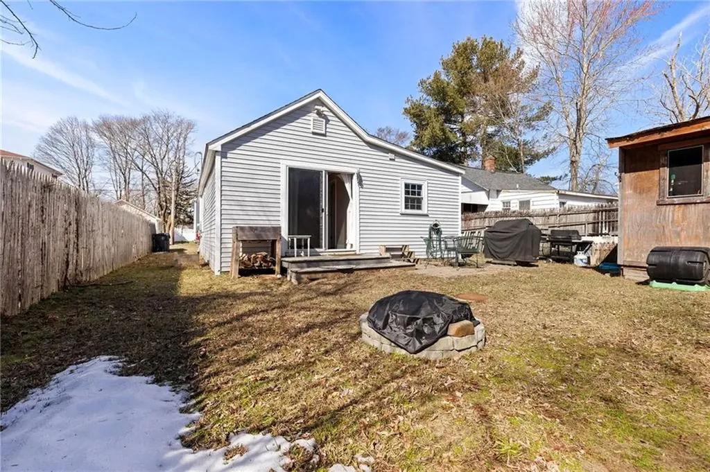 444 Pequot Avenue Warwick RI 02889