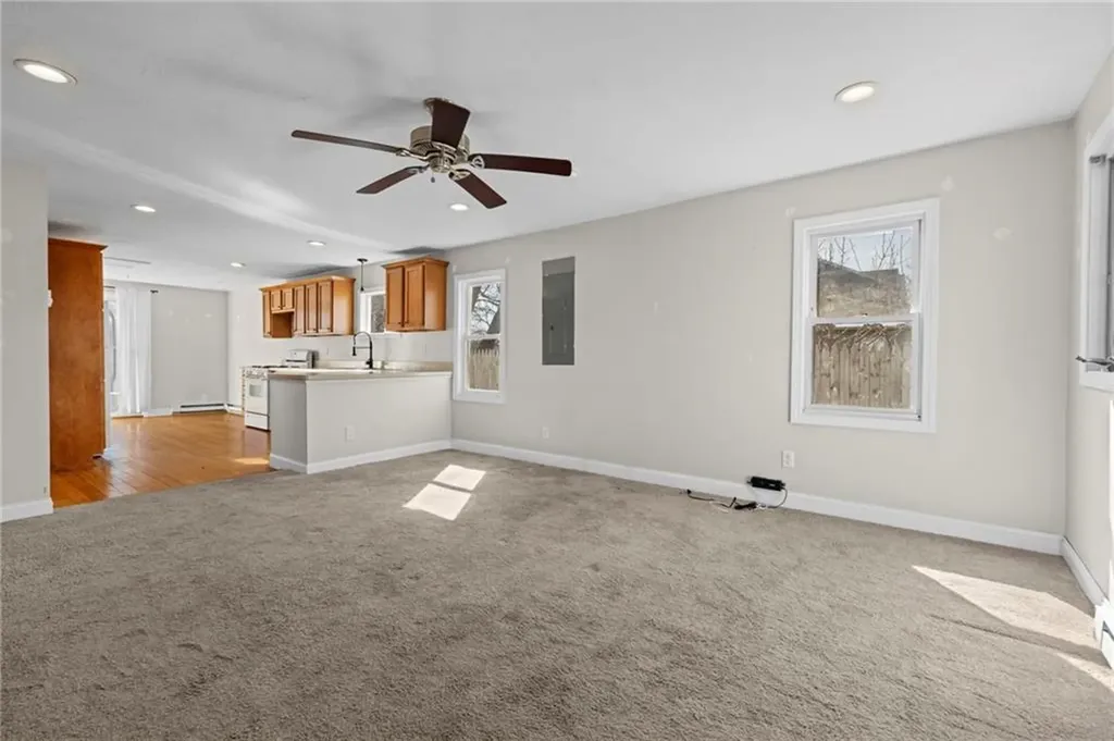 444 Pequot Avenue Warwick RI 02889