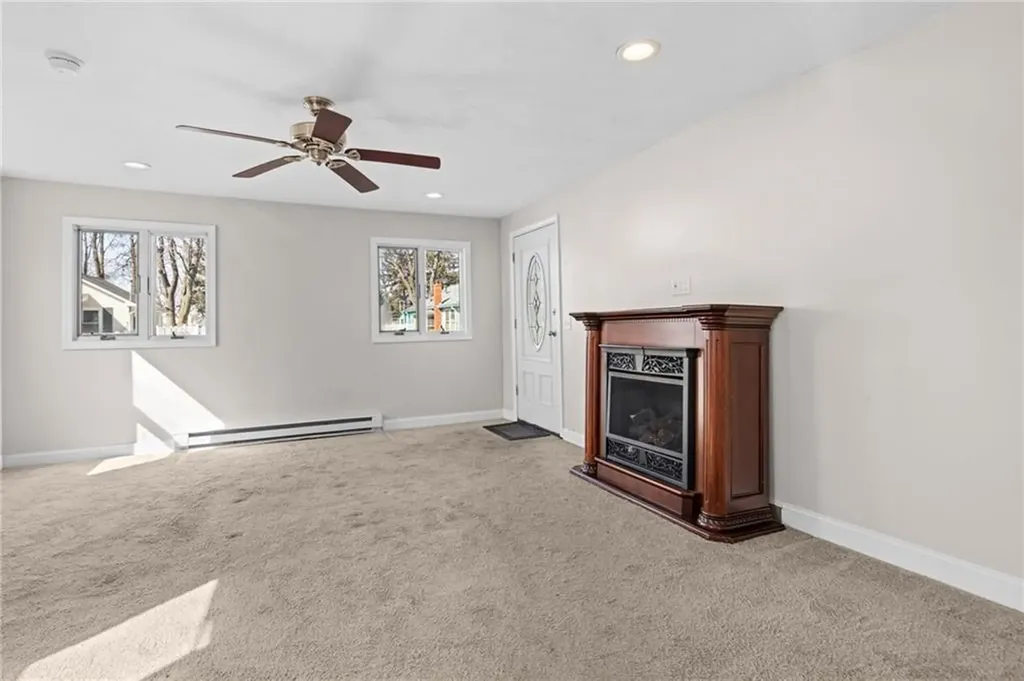 444 Pequot Avenue Warwick RI 02889