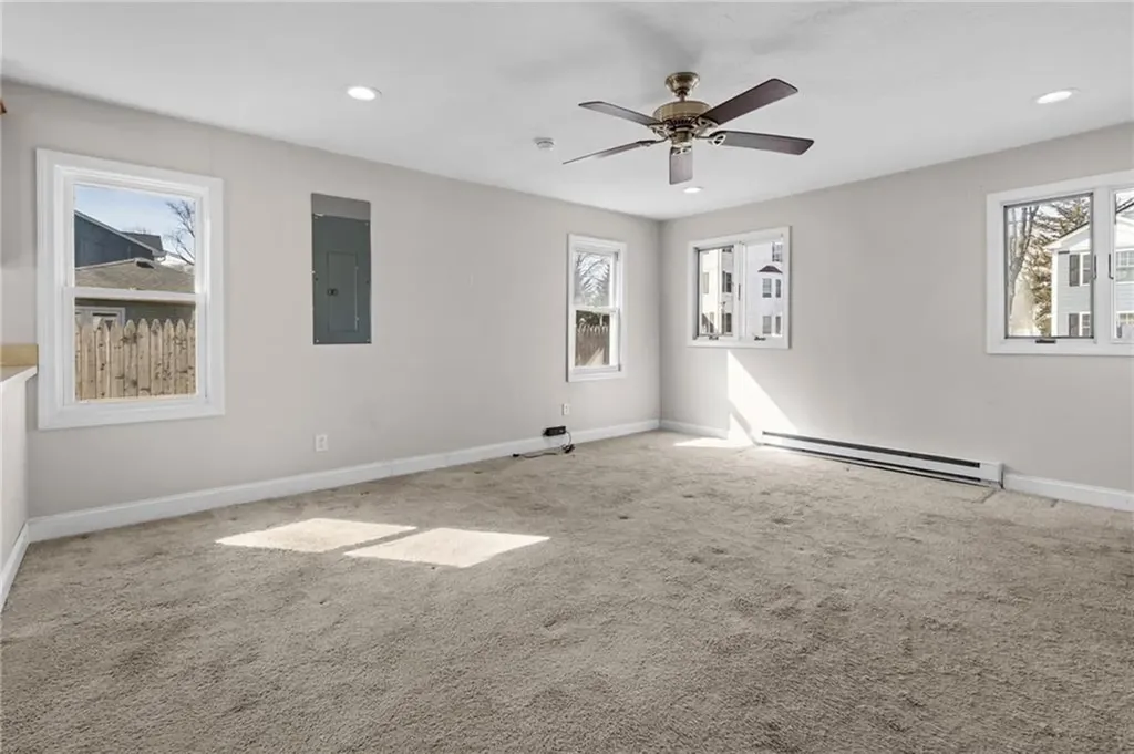 444 Pequot Avenue Warwick RI 02889