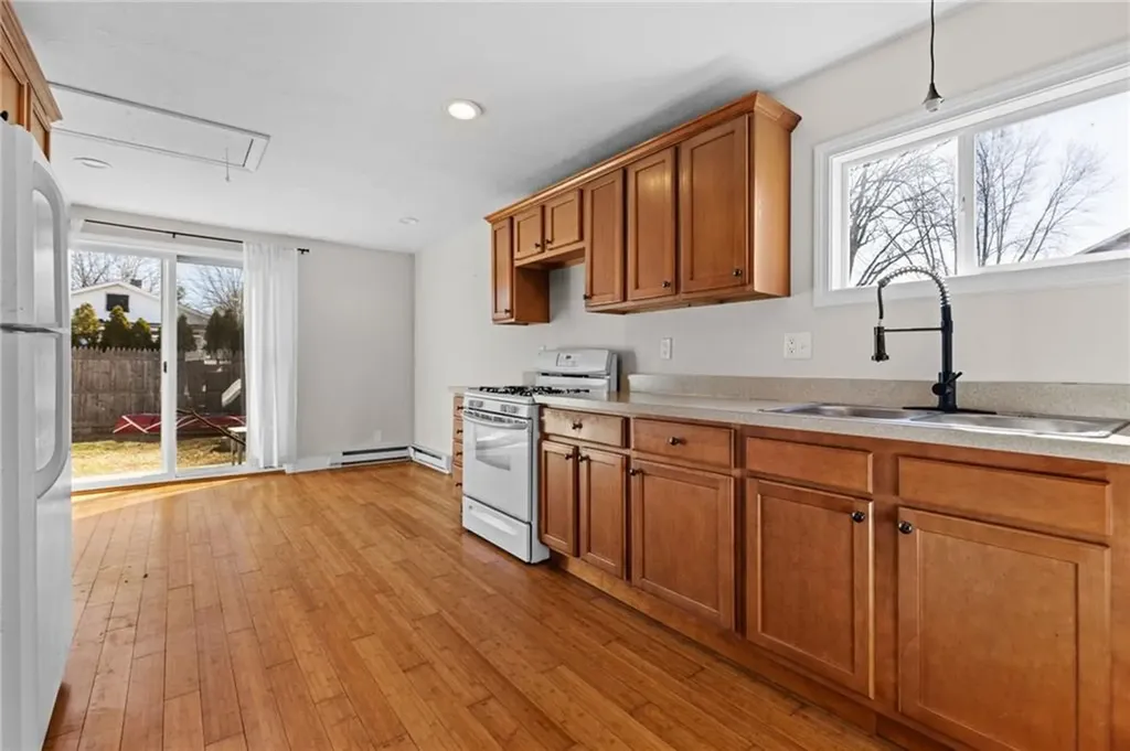 444 Pequot Avenue Warwick RI 02889
