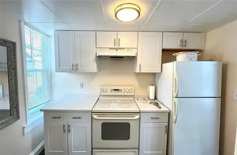 191 Coggeshall Avenue Newport RI 02840