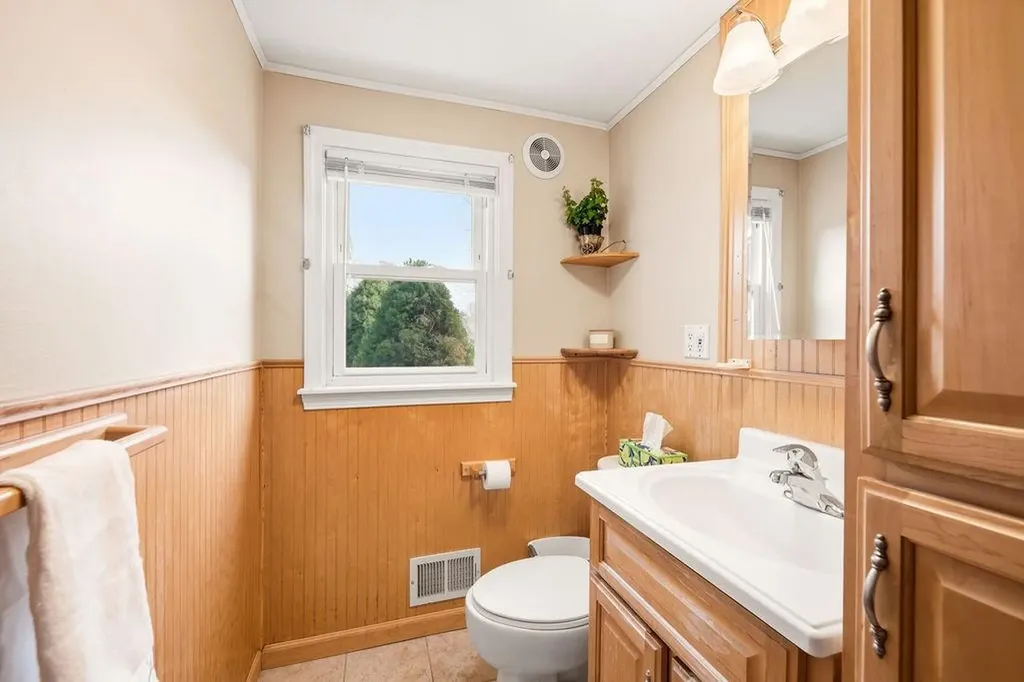 173 Weeden Drive Warwick RI 02818