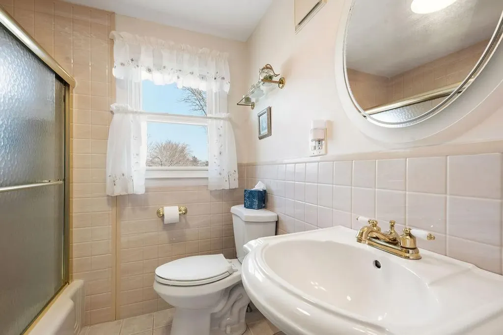 173 Weeden Drive Warwick RI 02818