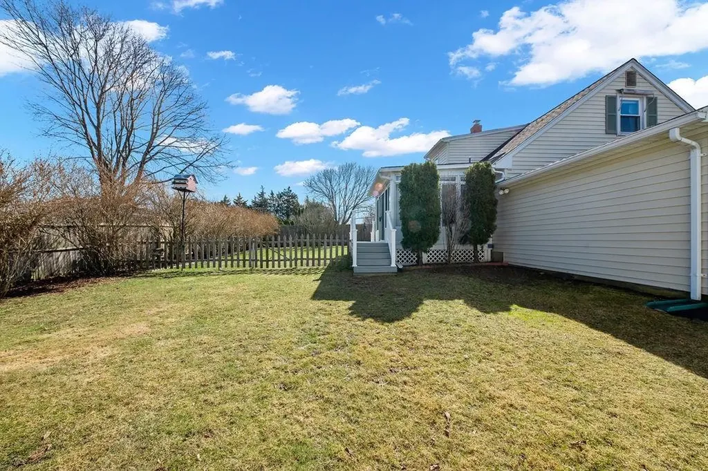 173 Weeden Drive Warwick RI 02818