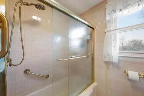 173 Weeden Drive Warwick RI 02818