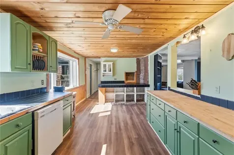 237 Spring Street Hopkinton RI 02832