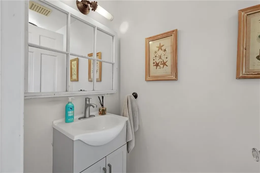 47 Kane Avenue Middletown RI 02842