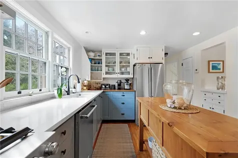 47 Kane Avenue Middletown RI 02842