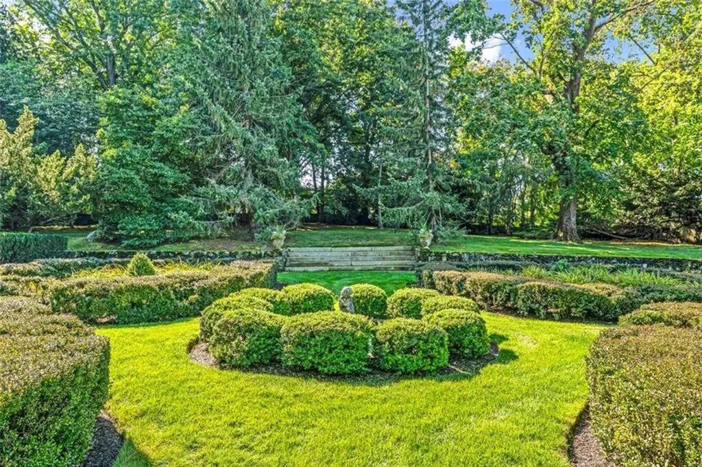 200 Arboretum Lane Bristol RI 02809