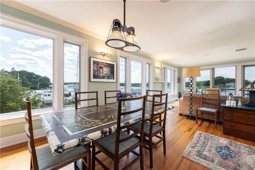 43 Avondale Road Westerly RI 02891