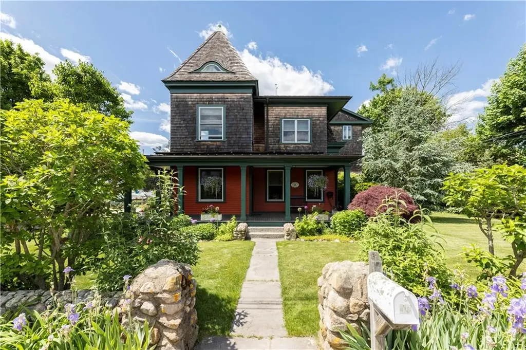 43 Avondale Road Westerly RI 02891