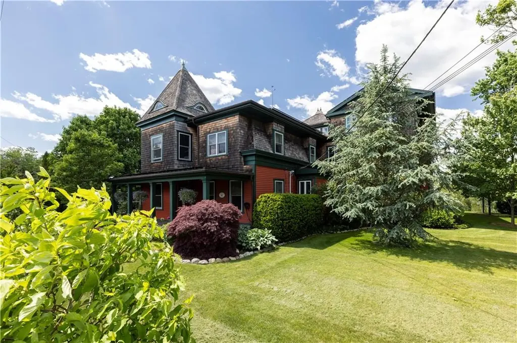 43 Avondale Road Westerly RI 02891