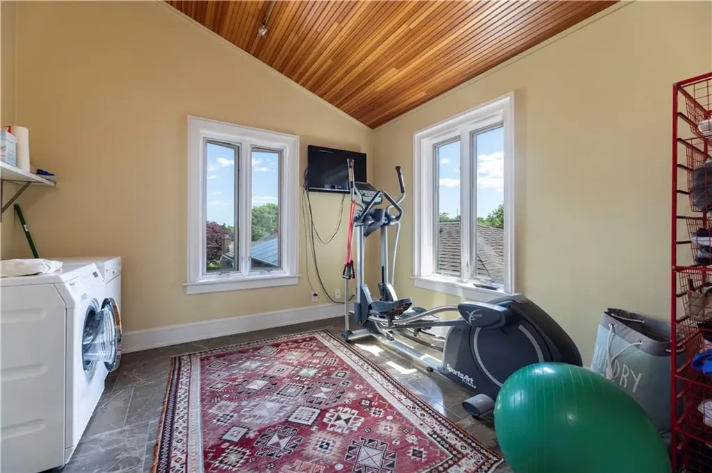 43 Avondale Road Westerly RI 02891