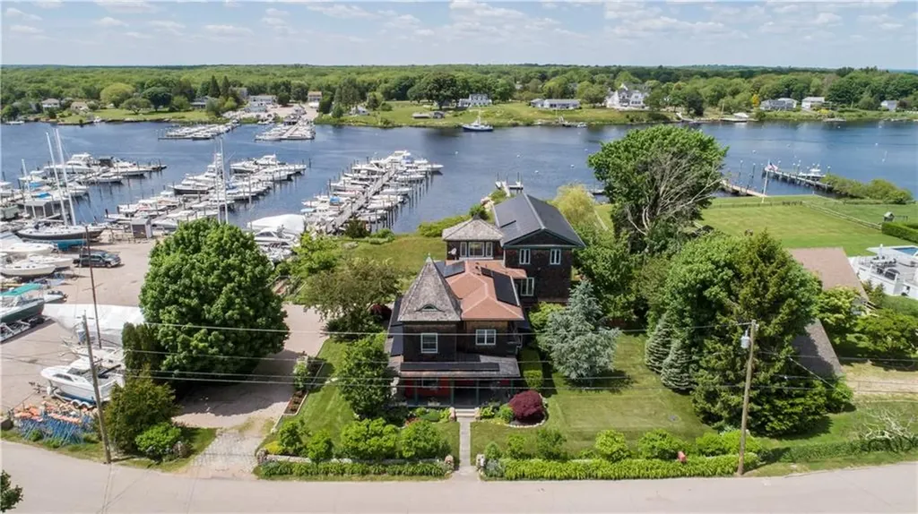 43 Avondale Road Westerly RI 02891