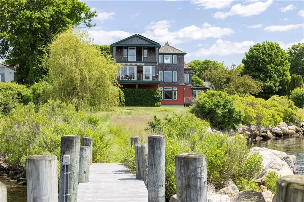 43 Avondale Road Westerly RI 02891
