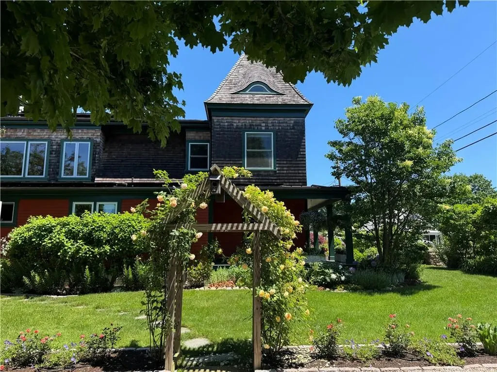 43 Avondale Road Westerly RI 02891
