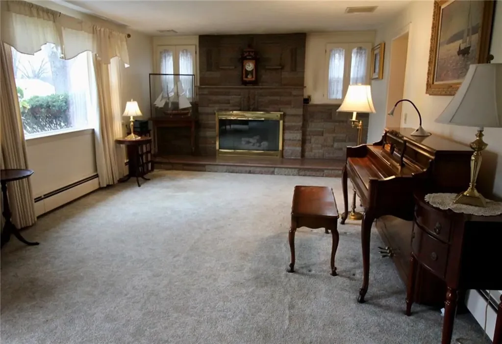 73 Byron Boulevard Warwick RI 02888