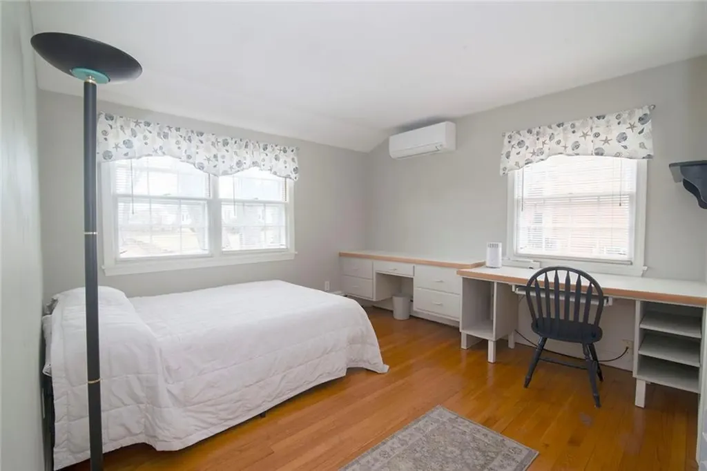 52 Bellevue Avenue Westerly RI 02891
