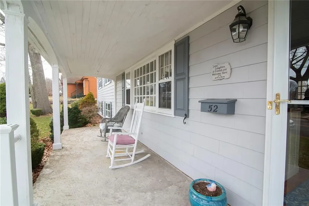 52 Bellevue Avenue Westerly RI 02891