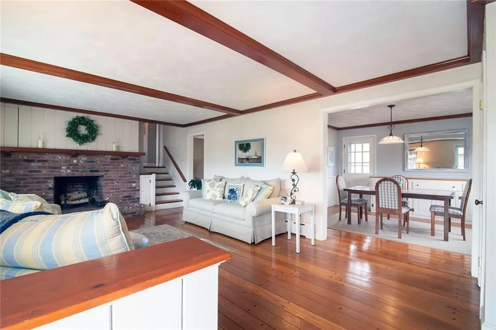 52 Bellevue Avenue Westerly RI 02891