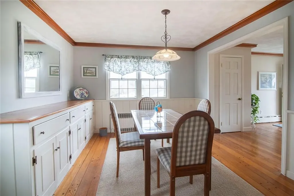 52 Bellevue Avenue Westerly RI 02891