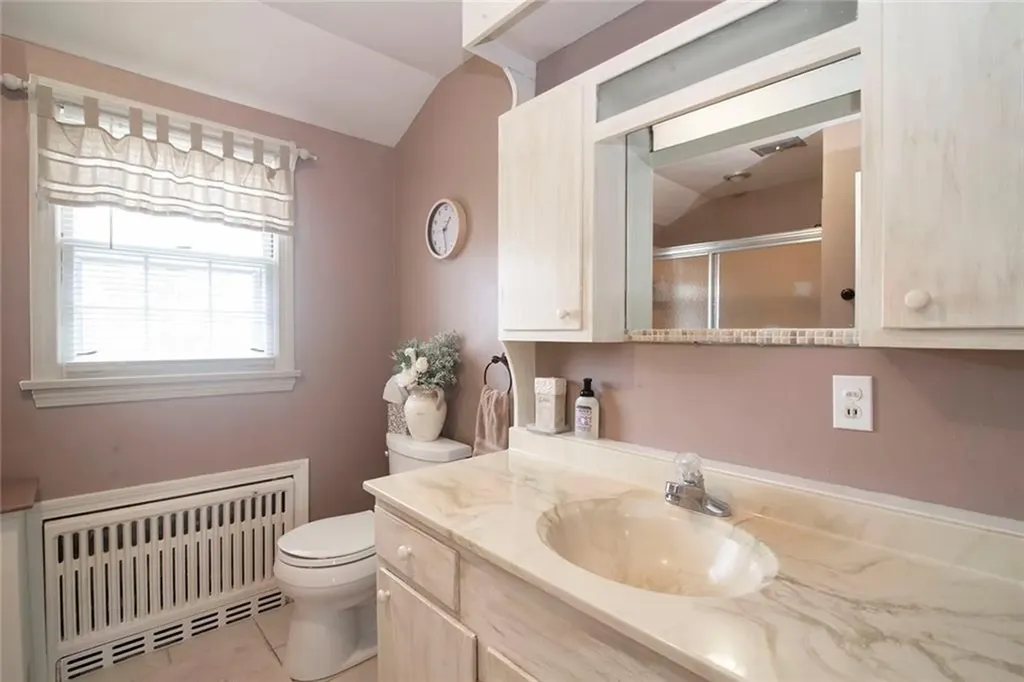52 Bellevue Avenue Westerly RI 02891