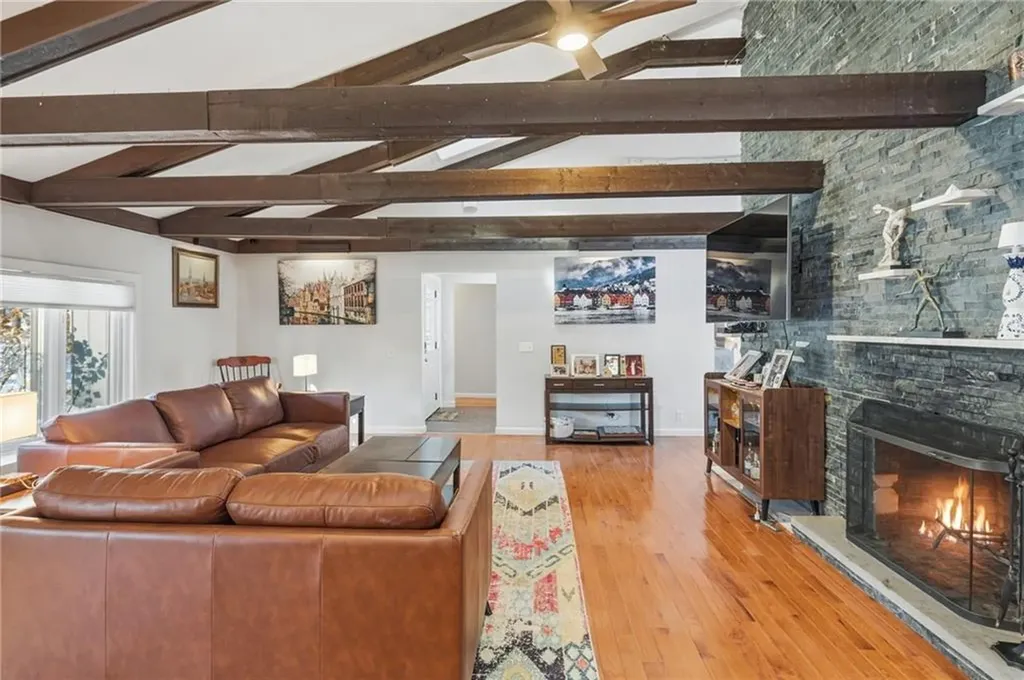 10 Blue Mist Drive Lincoln RI 02838