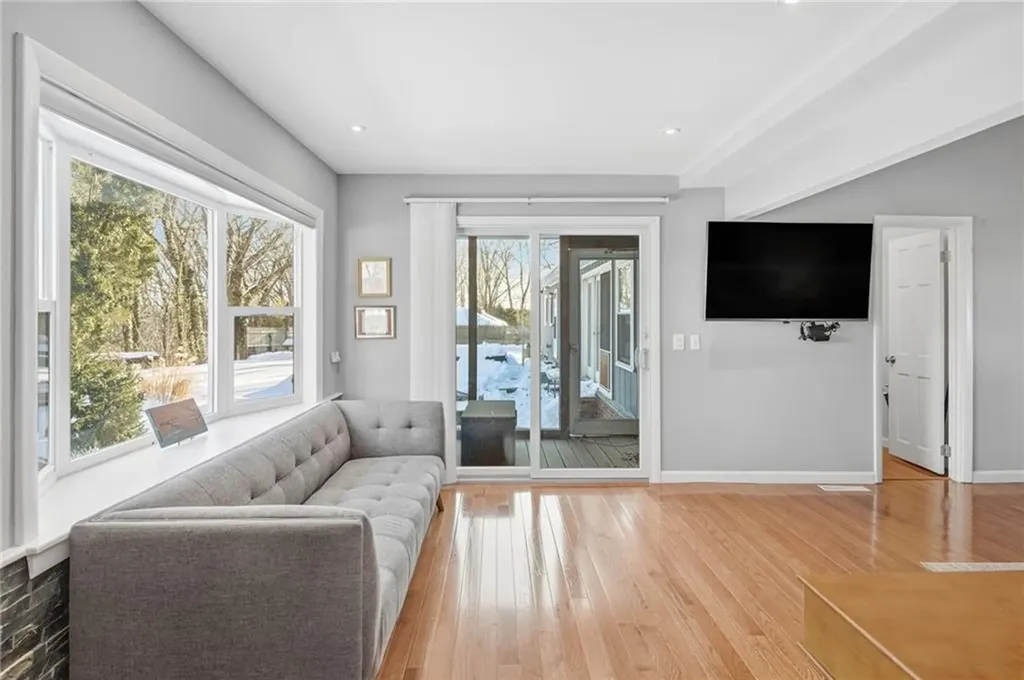 10 Blue Mist Drive Lincoln RI 02838