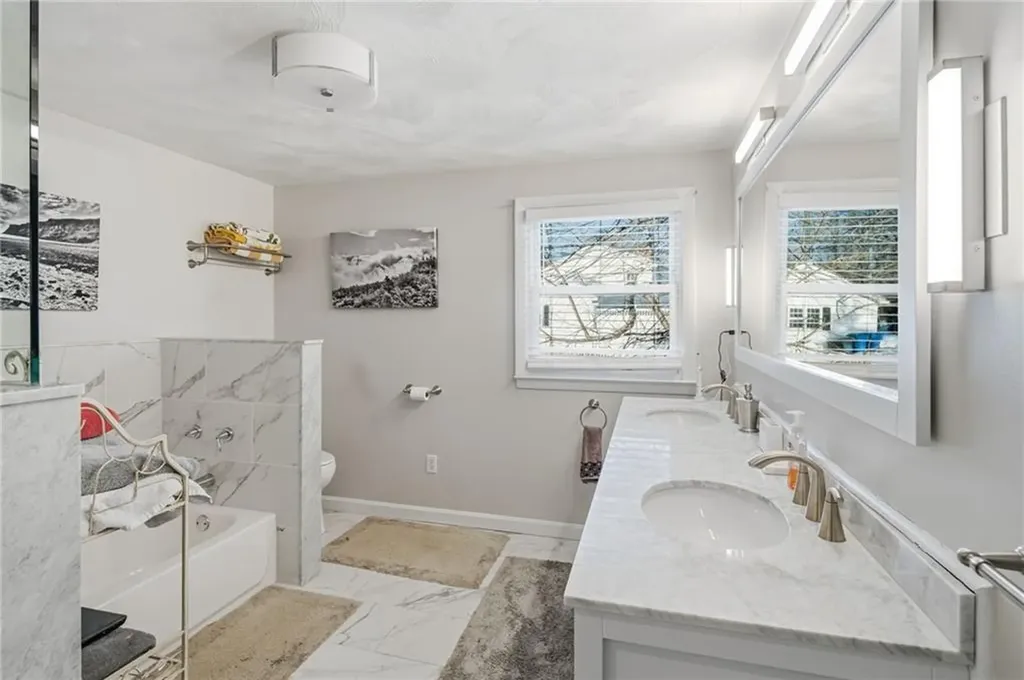 10 Blue Mist Drive Lincoln RI 02838