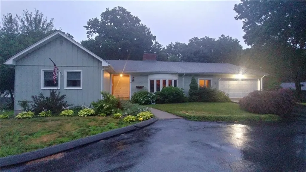 10 Blue Mist Drive Lincoln RI 02838