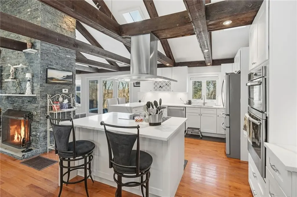 10 Blue Mist Drive Lincoln RI 02838