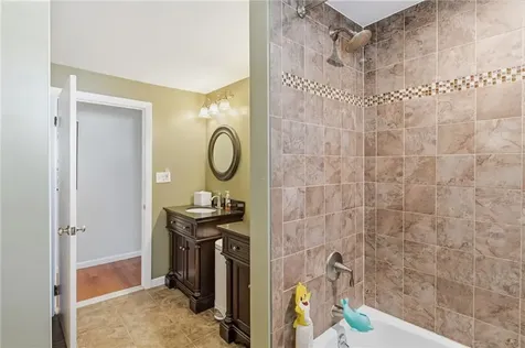 10 Blue Mist Drive Lincoln RI 02838