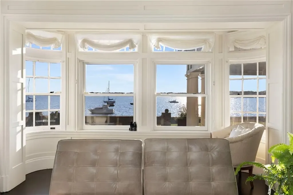 221 Hope Street Bristol RI 02809