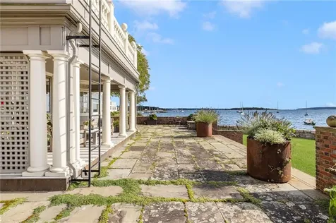 221 Hope Street Bristol RI 02809