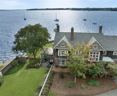 221 Hope Street Bristol RI 02809