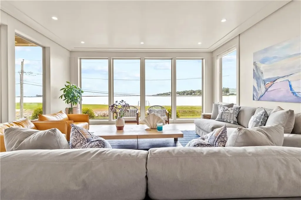 82 Ellery Road Newport RI 02840