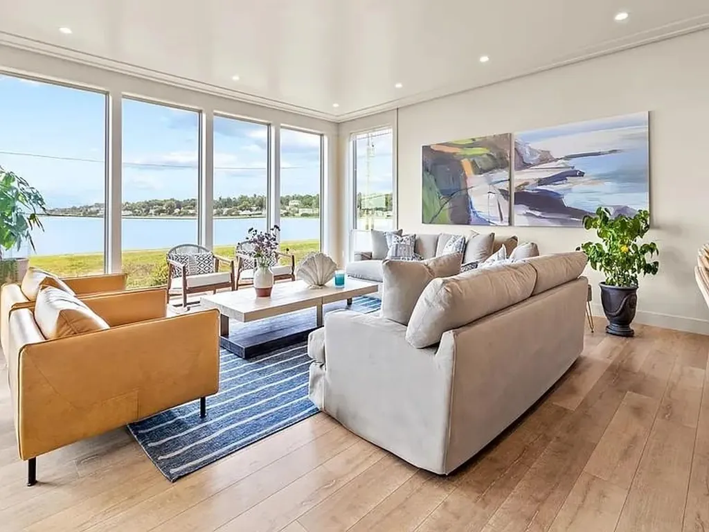 82 Ellery Road Newport RI 02840