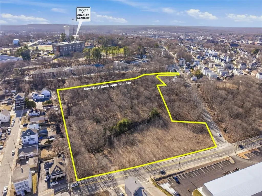 413 Manville Road Woonsocket RI 02895