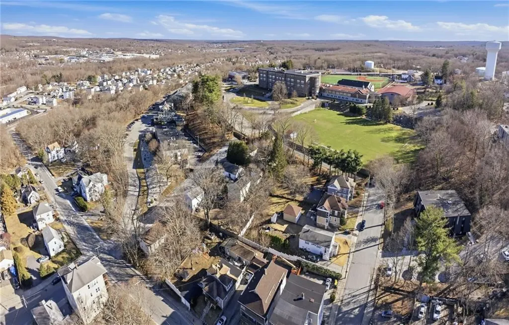 413 Manville Road Woonsocket RI 02895